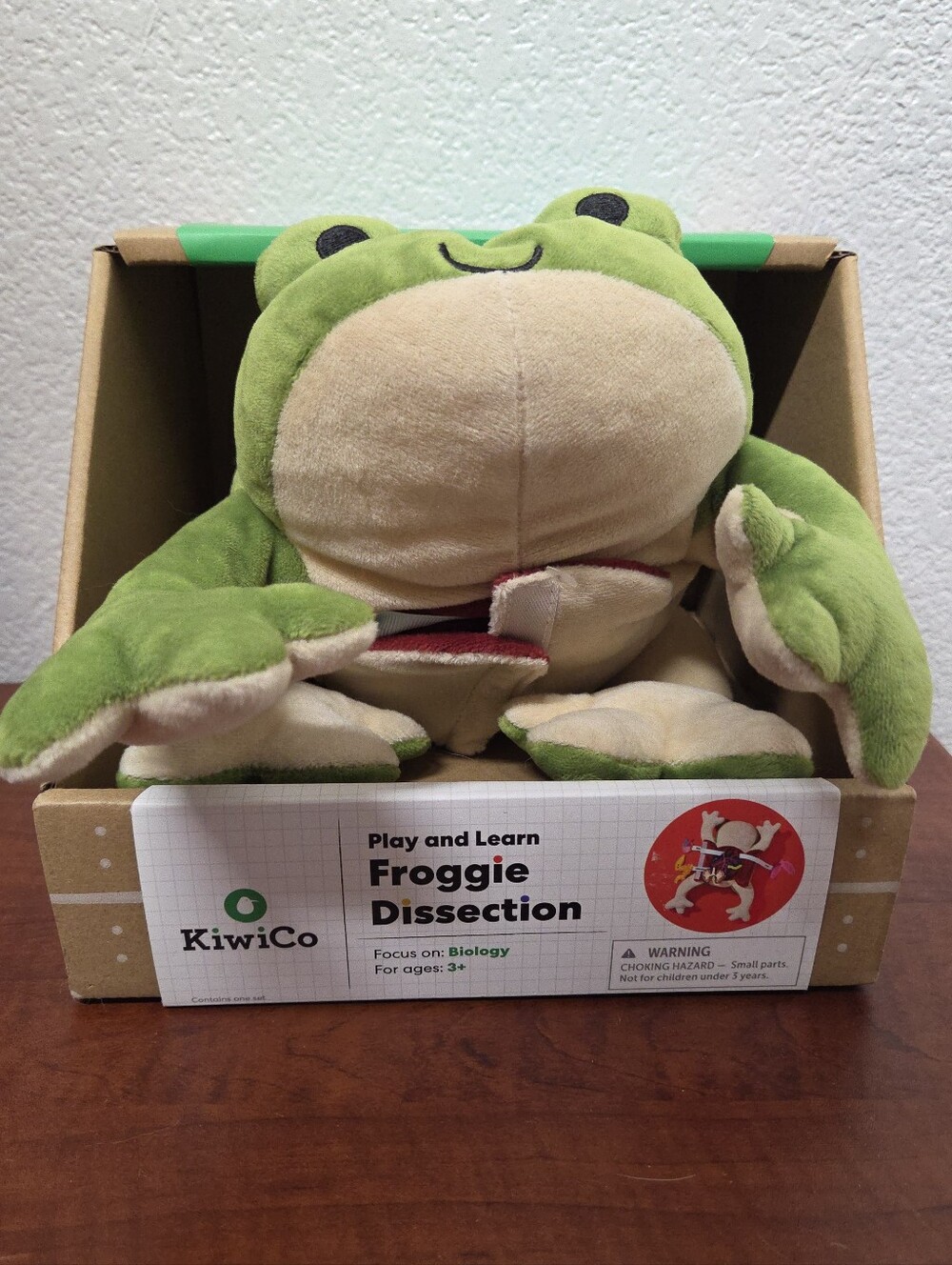 KiwiCo Play and Learn Froggie Dissection Plush NIB